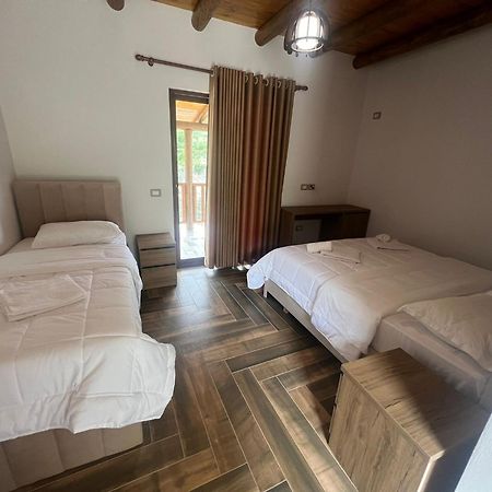 Guest House Bracaj Corovode Екстер'єр фото