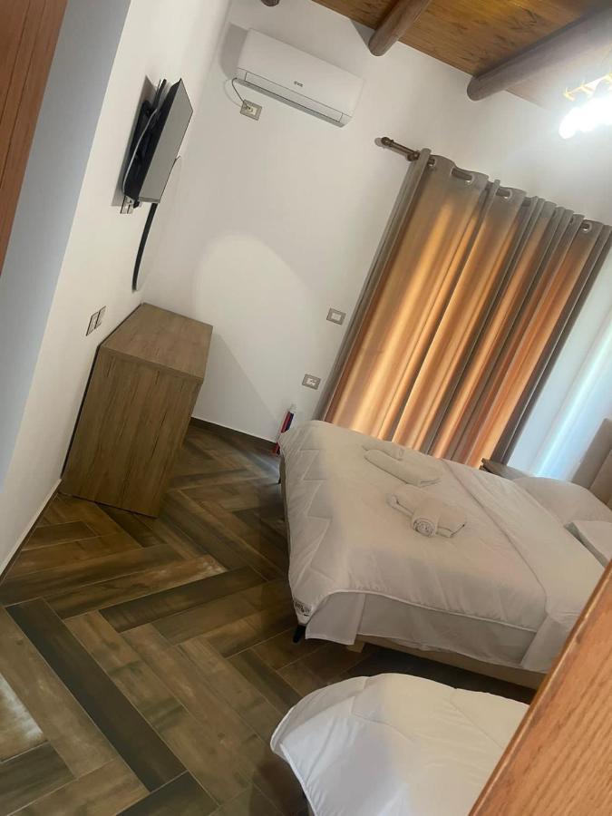 Guest House Bracaj Corovode Екстер'єр фото