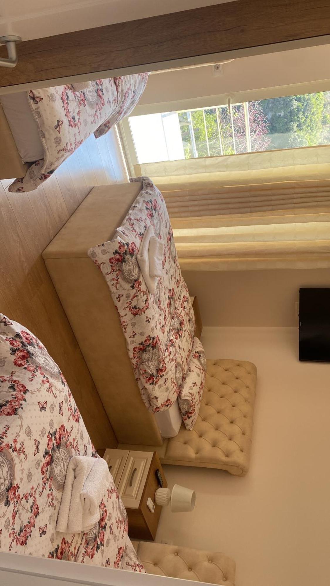 Guest House Bracaj Corovode Екстер'єр фото