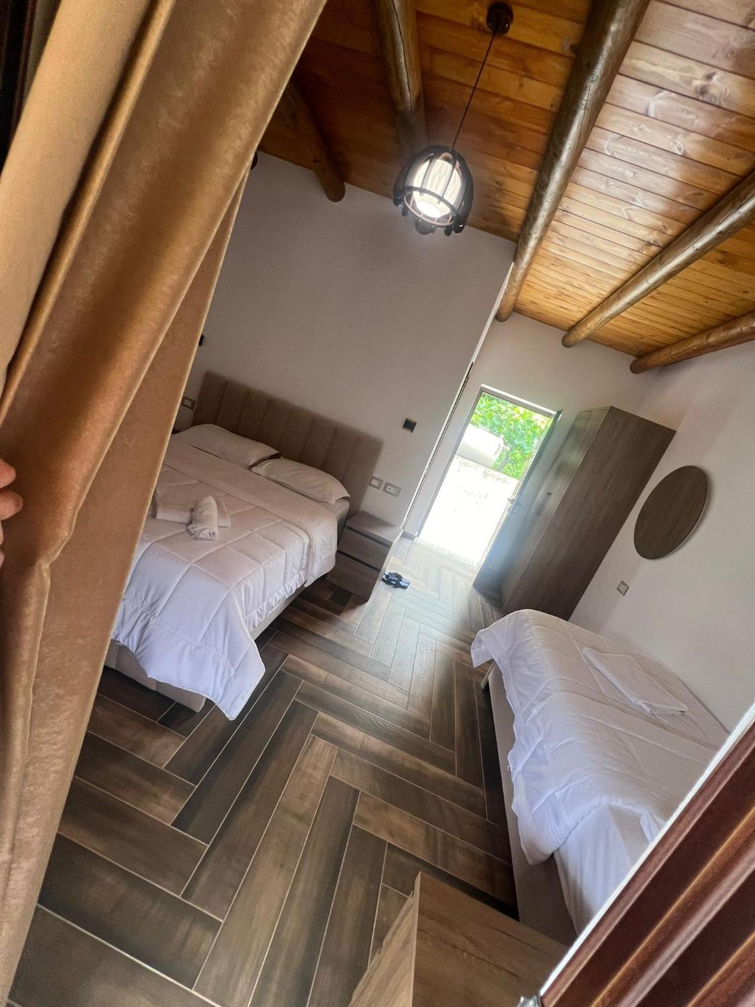 Guest House Bracaj Corovode Екстер'єр фото