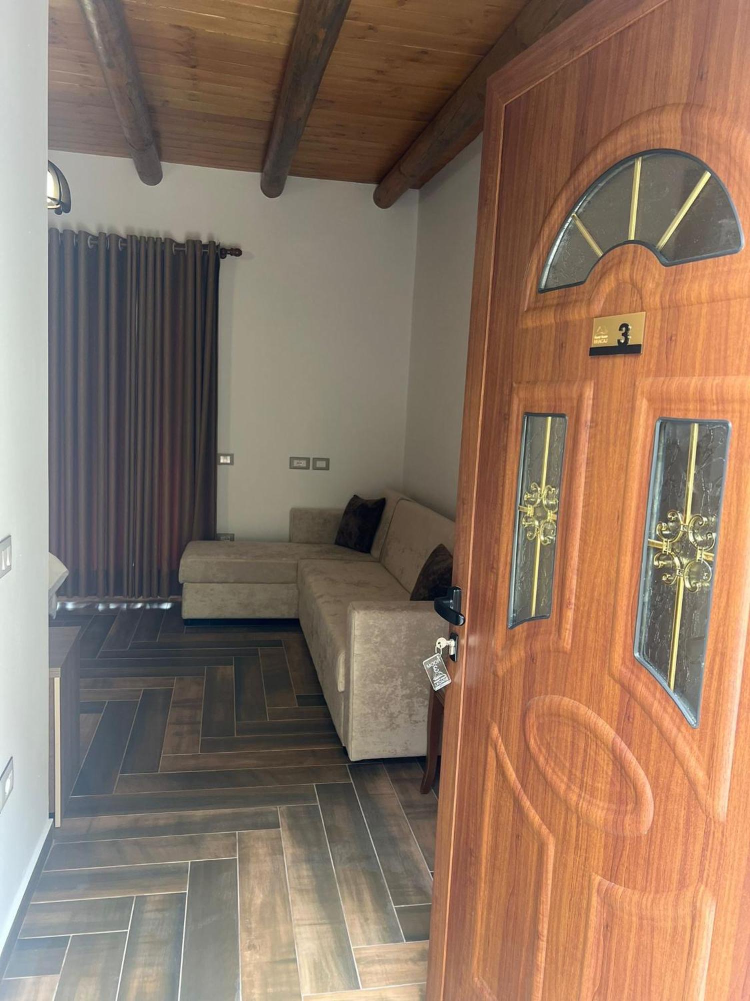 Guest House Bracaj Corovode Екстер'єр фото