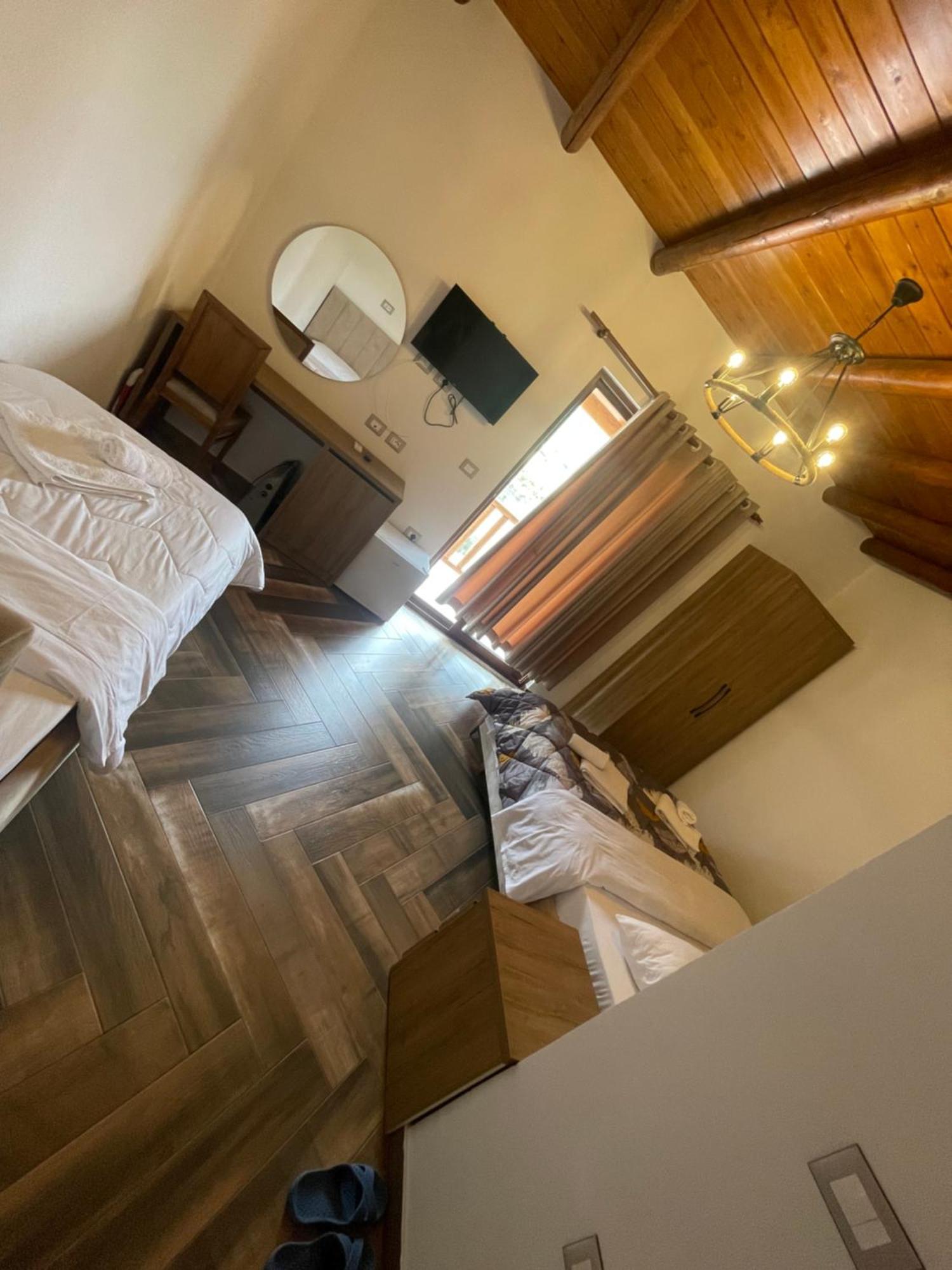 Guest House Bracaj Corovode Екстер'єр фото